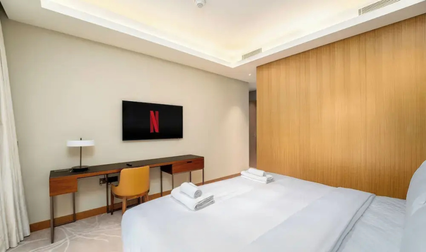 Posh 2 BR in Address Opera Mall Access