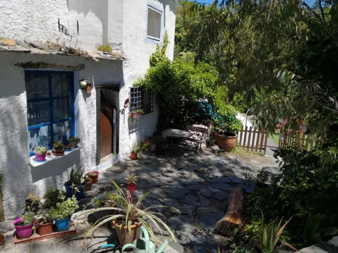 2 Bedrooms Cottage