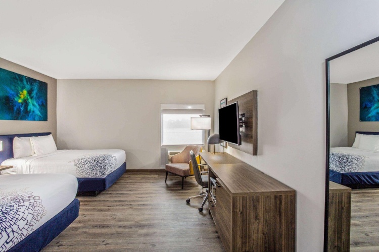 Deluxe Quadruple room