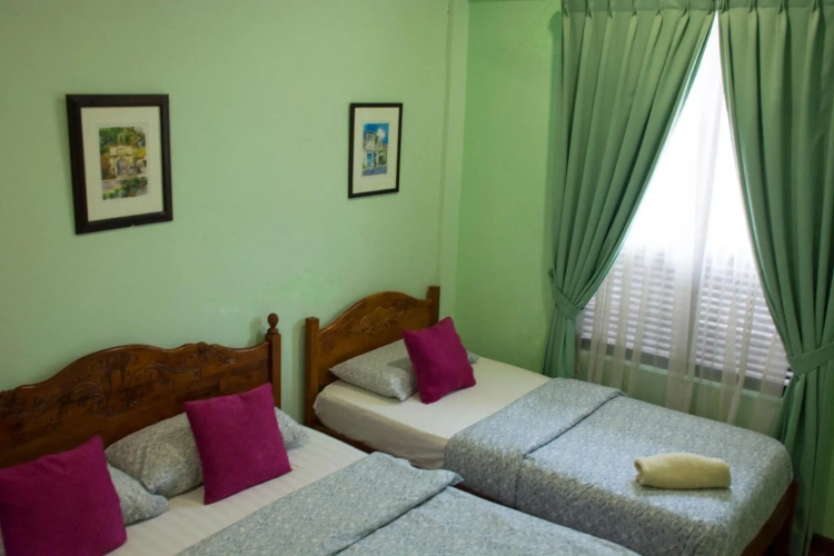 Standard Triple room
