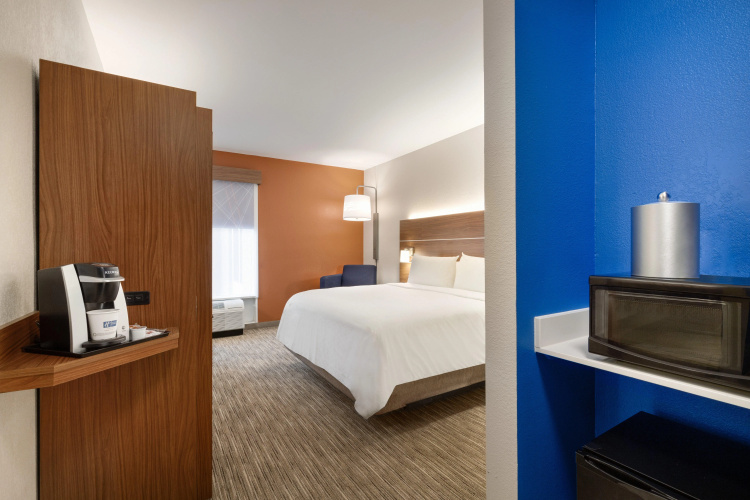 Holiday Inn Express Hotel & Suites Auburn - University Area by IHG