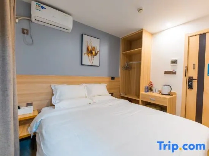 Standard Double room with city view