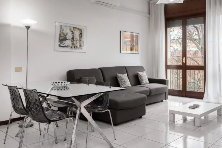 Flats4Rent Lucia