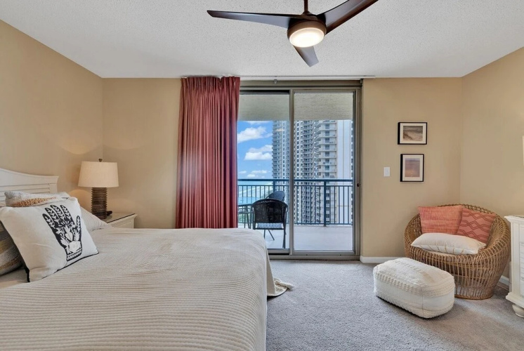 1704 Brighton 2 Bedroom Condo