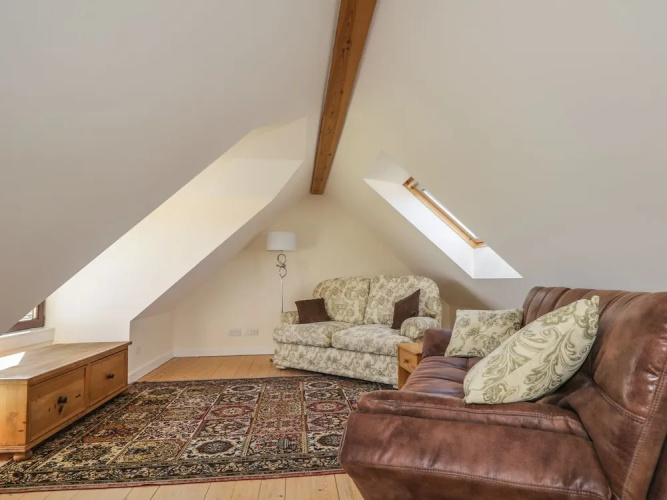 5 Williamston Steading