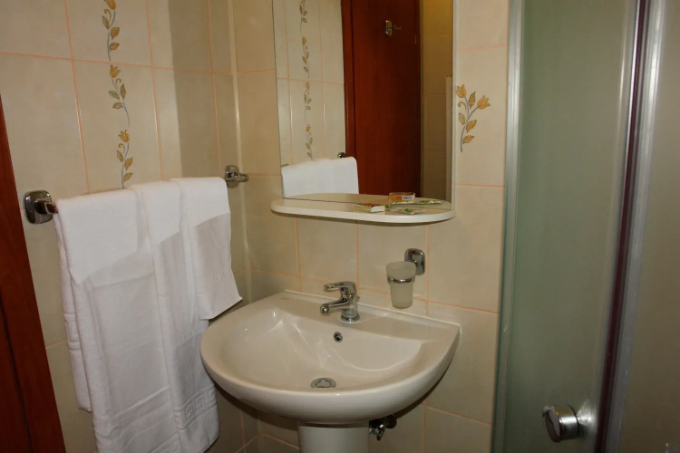 City Hotel