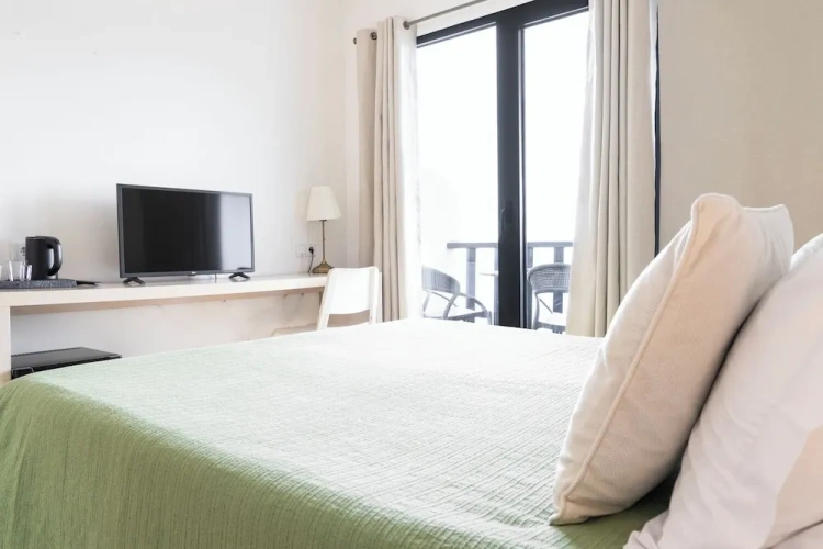 Superior Double room with balcony and with sea view