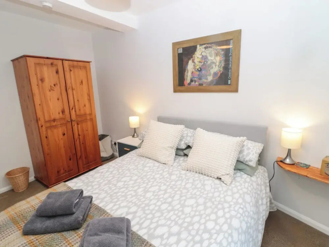 60B Castlegate