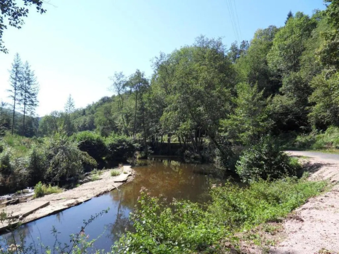 Gîte Châtel-Montagne, 3 pièces, 4 personnes - FR-1-489-47