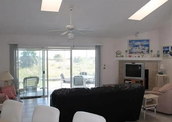 Pet Friendly, Oceanfront, 3 Bed, 2 Bath - Ocean Paradise