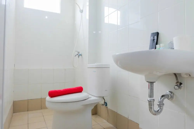 Spacious and Clean 3BR Bassura Apartment