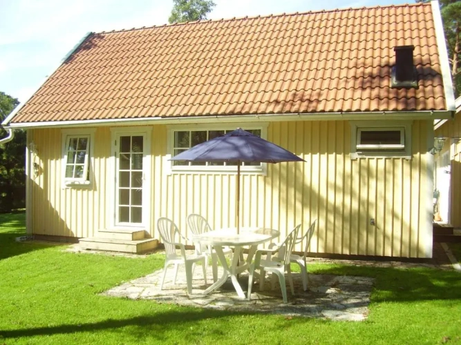 2 Bedrooms Cottage