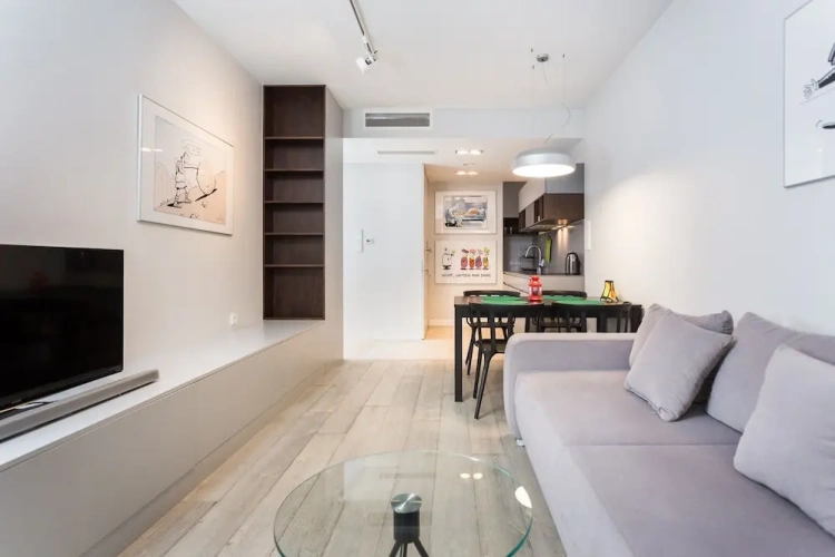 1 Bedroom Apartment with balcony