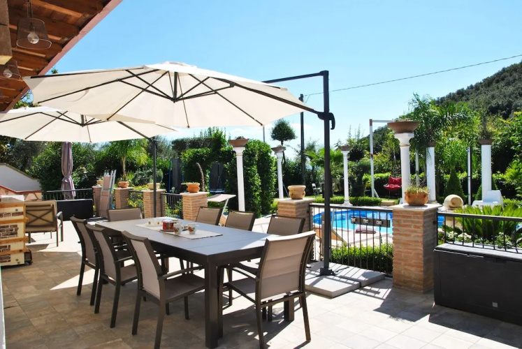 Villa Giselda With Private Pool and Outdoor Whirpool