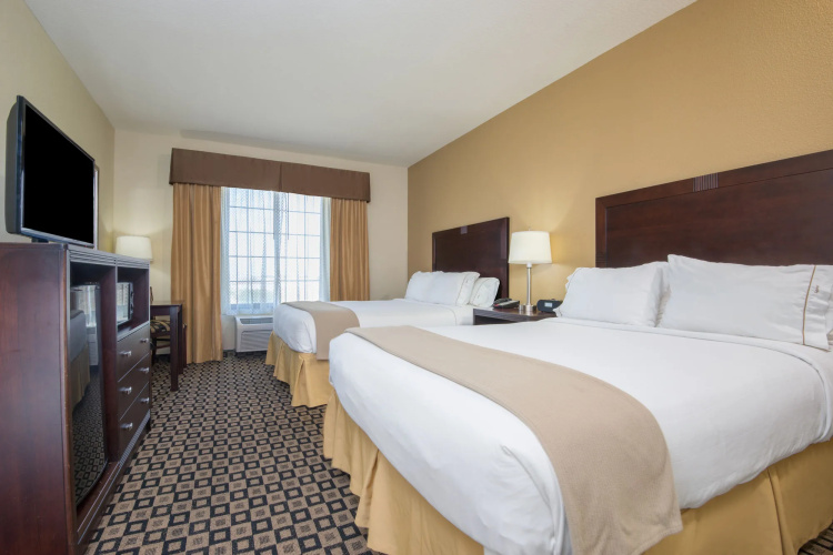 Holiday Inn Express Hotel & Suites Clovis by IHG