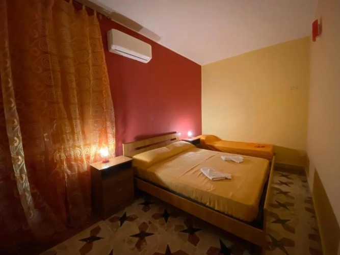 3 Bedrooms Cottage