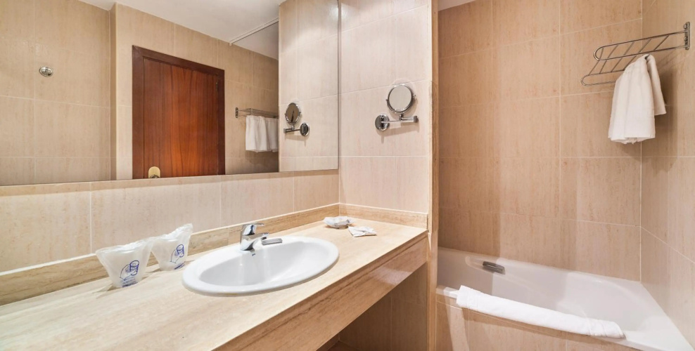 Garbi Cala Millor photo 9