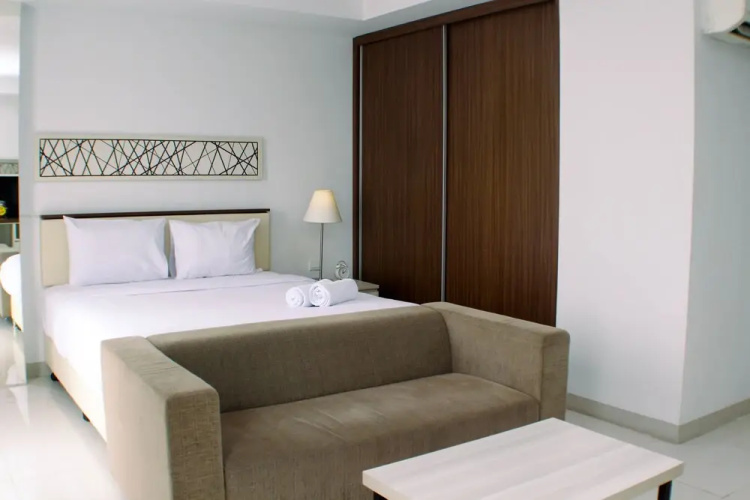 Stunning And Spacious Studio Azalea Suites Apartment