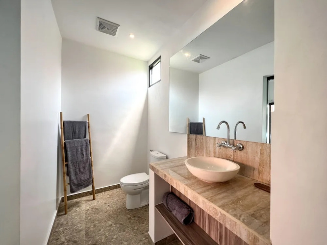 Moon Bali Guesthouse Canggu