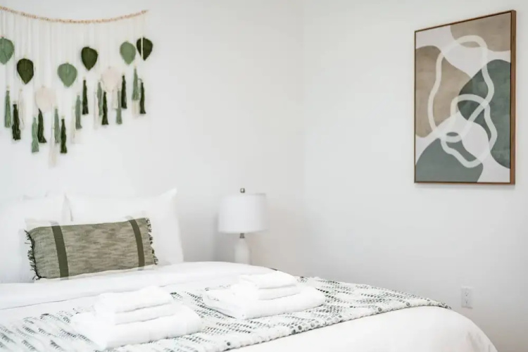 Alhambra new Modern House 30plus Days Welcome
