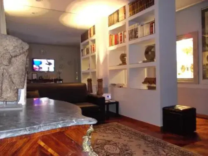 Luxury ai Banchi Nuovi