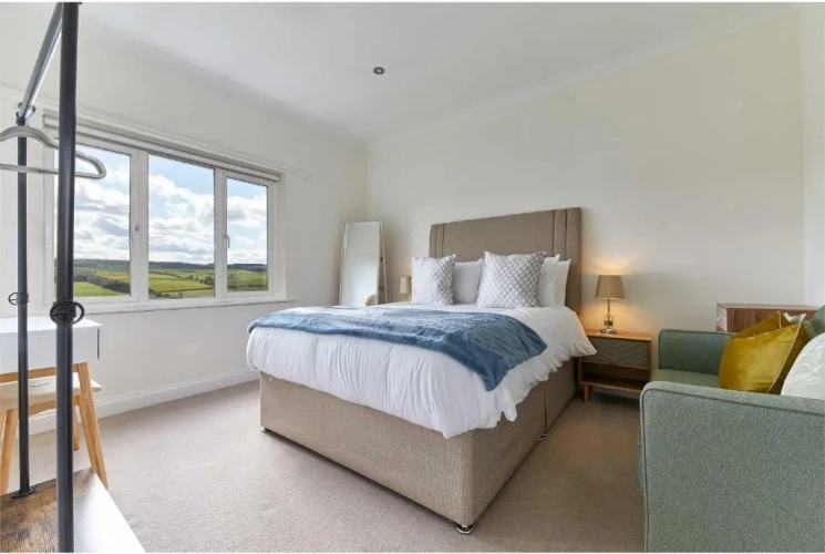 4 Bedrooms Cottage