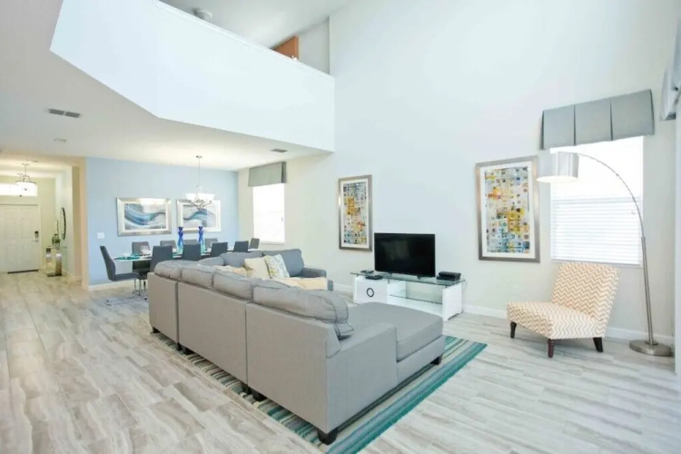 4839 Kings Castle Circle 5 Bedroom Home