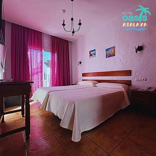 Standard Twin room with balcony