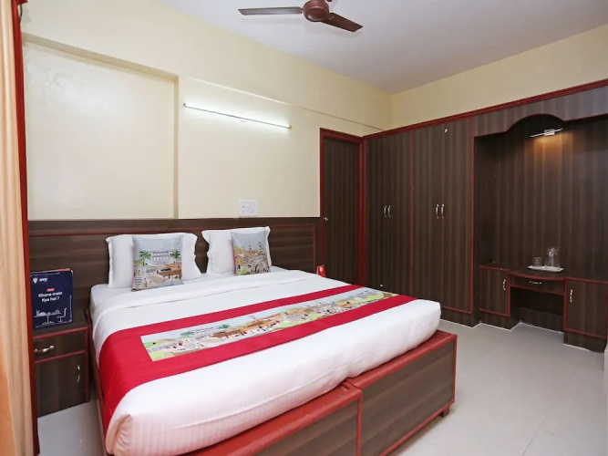 OYO 9904 Vyshakh Hotel