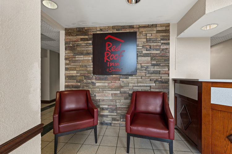 Red Roof Inn & Suites Newnan photo 15