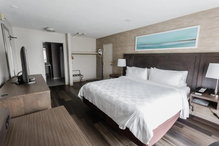 Holiday Inn Peterborough-Waterfront, ON by IHG