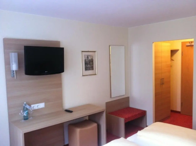 Standard Double room with city view