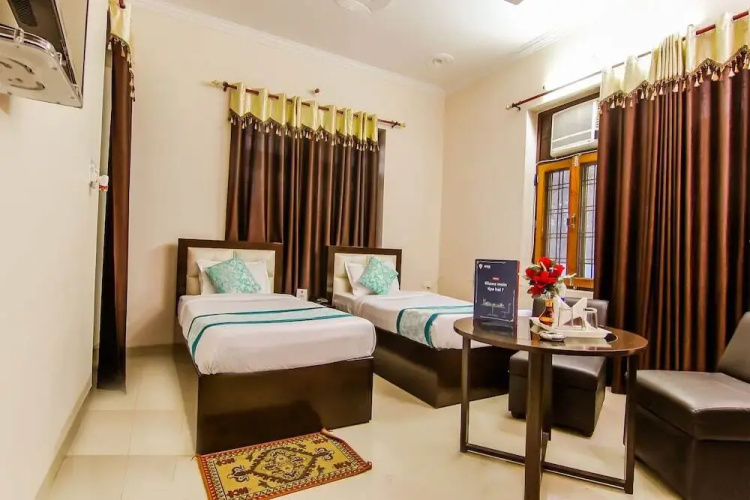Excel Paradise Inn