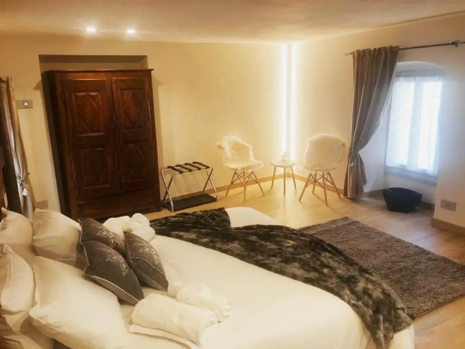 Deluxe Studio