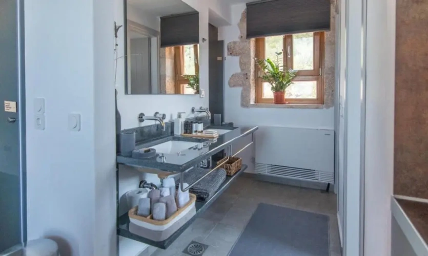 Standard Quadruple room with mountain view