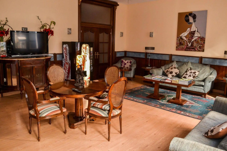Hostal Cataluna