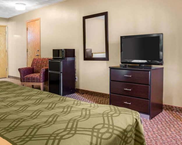 Quality Inn & Suites Munising