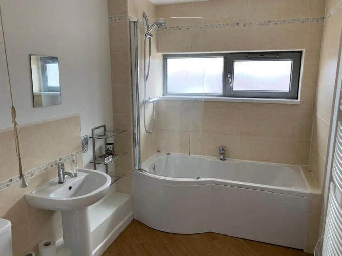 Central Darlington 2 Bed Apartment With Parking