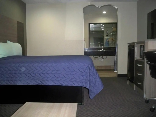 Scottish Inn & Suites