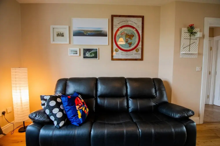 Modern Central Three Bedroom House