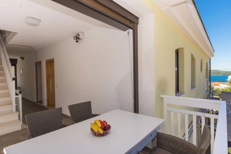 Apartment with balcony