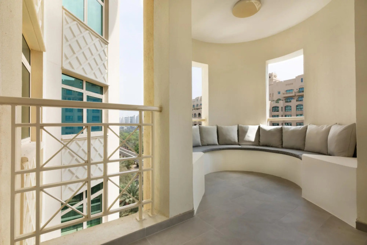 Luxurious 2 Bed Apt on Palm Jumeirah