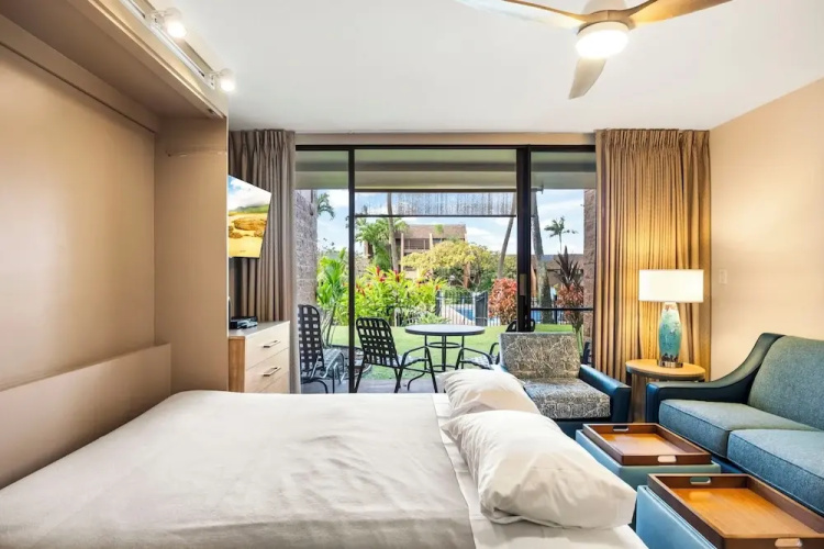 Kuleana Club - 306