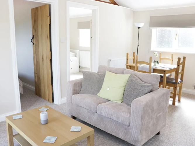 Hill View Lodge 2