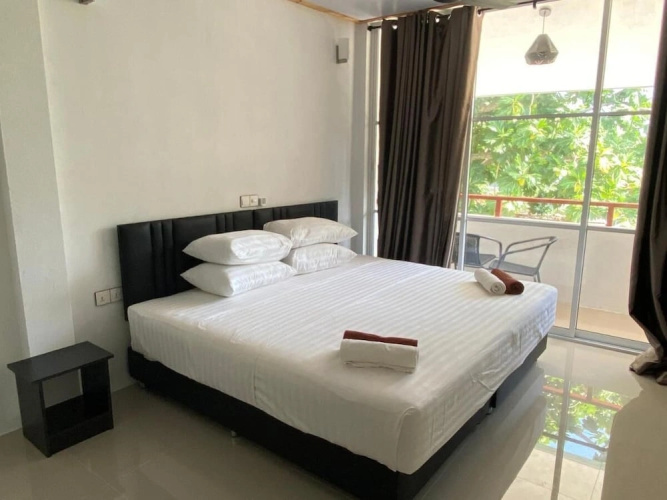 Dacha Thoddoo White Sand