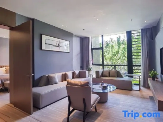 Deluxe Double Suite