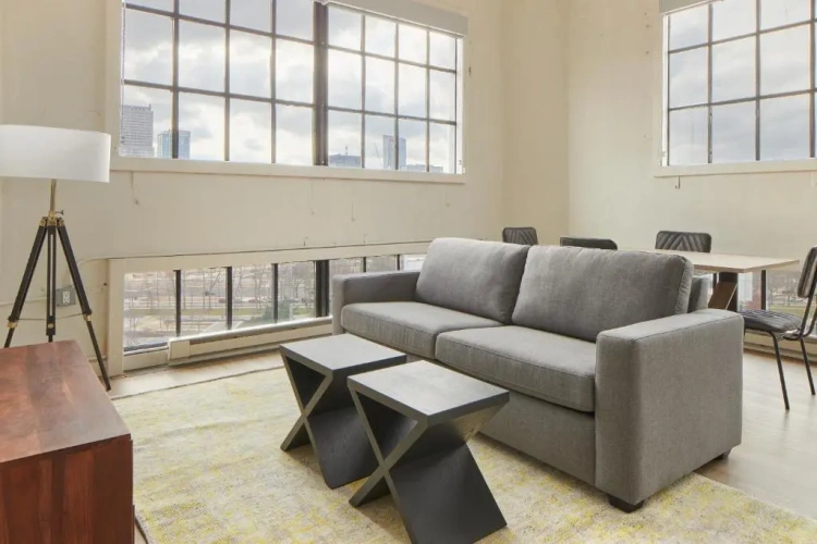 2 Bedrooms Apartment