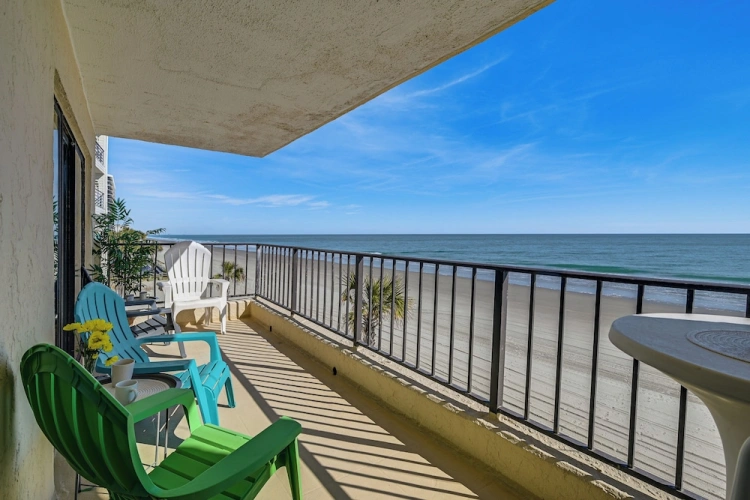 3 Bedrooms Apartment with balcony