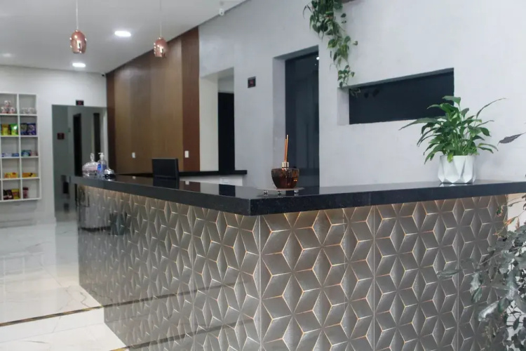 Hotel New House