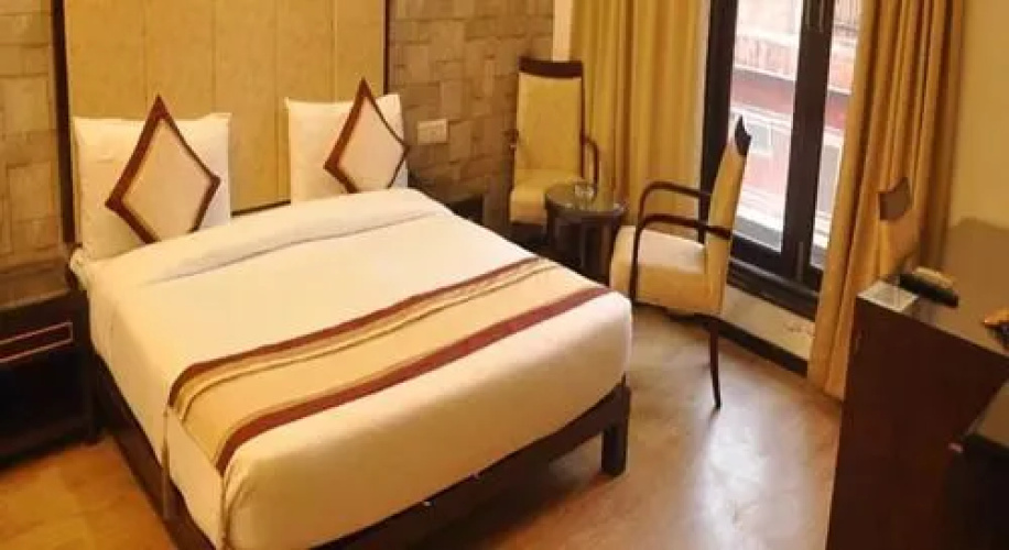 Ratan Deep Lodging House